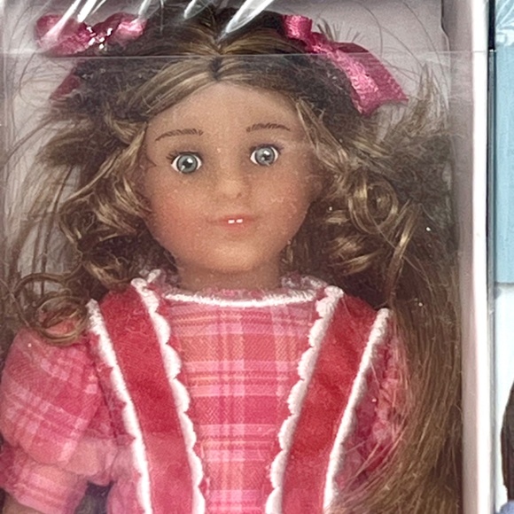 American Girl Cecile and Marie-Grace Boxed 6 Book Set with Cecile Mini Doll NIP - Picture 2 of 15